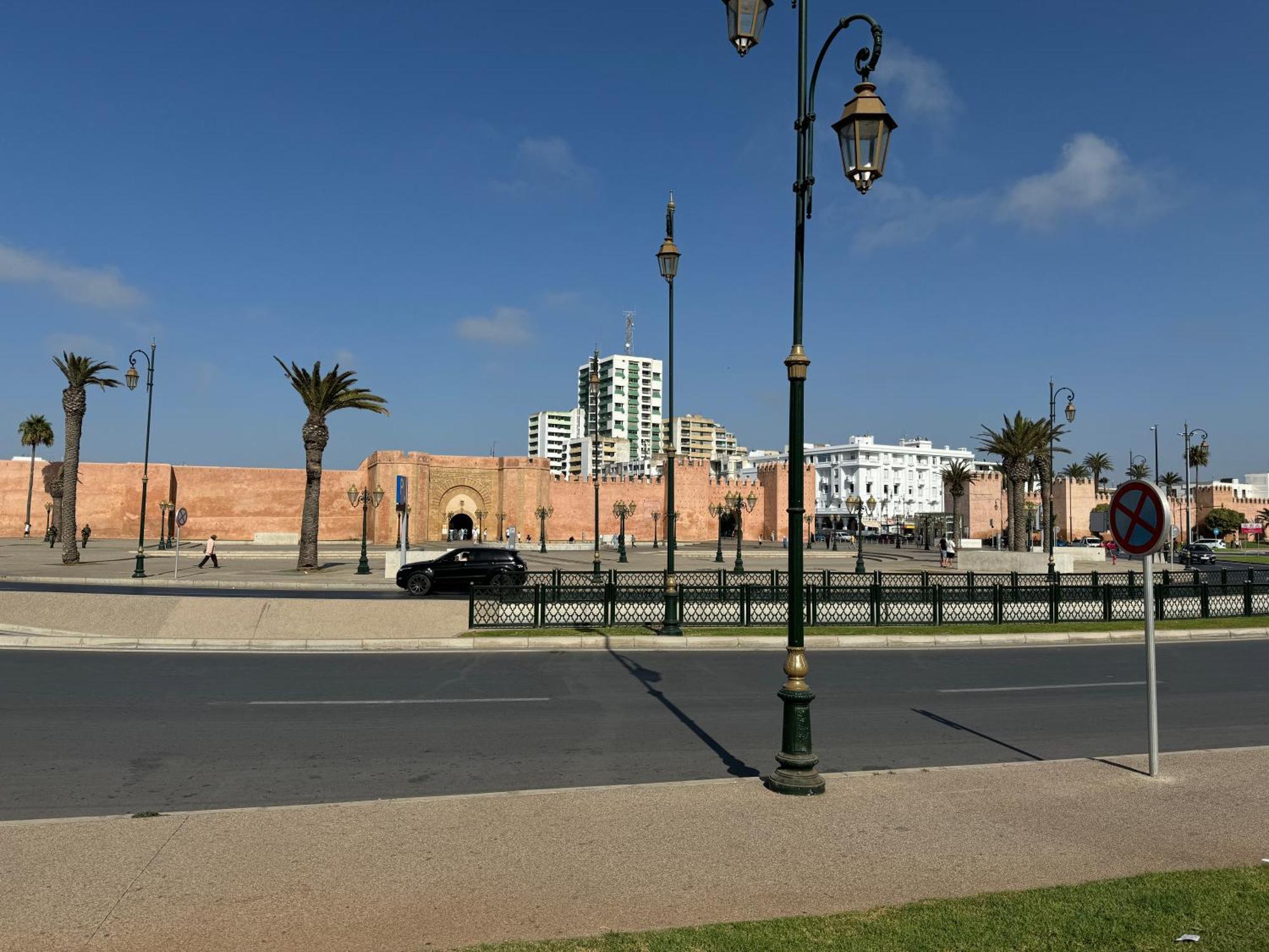 Suitouiss - Downtown - Appartement En Plein Centre Ville Rabat Exteriér fotografie
